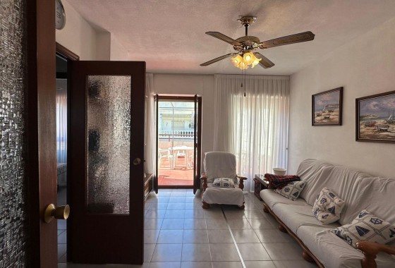 Apartement Flat - Herverkoop -
        Torrevieja - C8L-49076