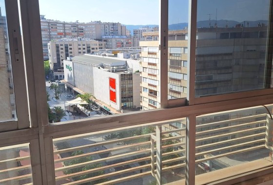 Apartment / Flat - Resale - Murcia -
                Centro