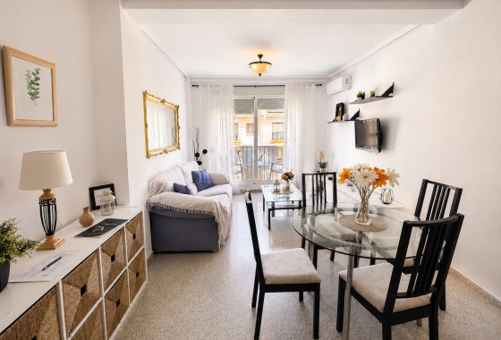 Apartment / Flat - Resale - San Miguel de Salinas -
                San Miguel de Salinas
