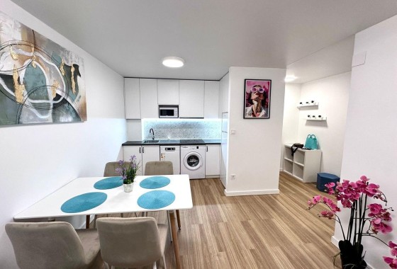 Apartment / Flat - Resale - Torrevieja - Estacion de autobuses