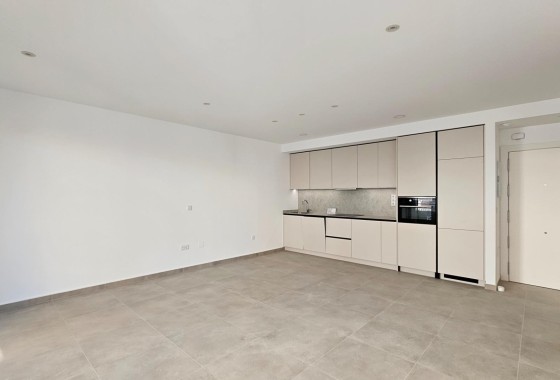 Apartment / Flat - Resale - Torrevieja - Paseo maritimo