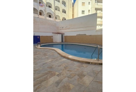 Apartment / Flat - Resale - Torrevieja - Playa de los Locos