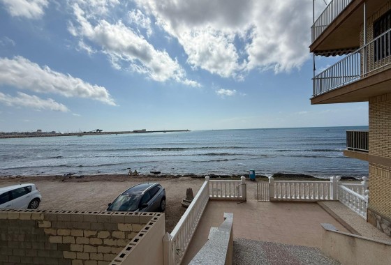 Apartment / Flat - Resale - Torrevieja - Playa de los Naufragos