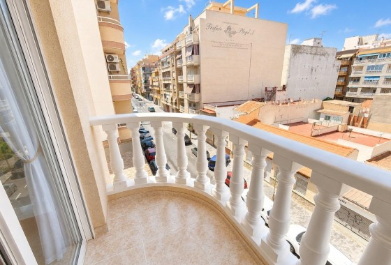 Apartment / Flat - Resale - Torrevieja -
                Playa del Cura