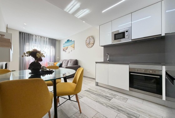Apartment / Flat - Resale - Torrevieja -
                Playa del Cura