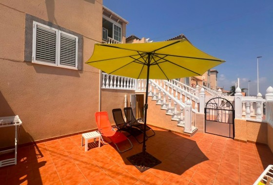 Apartment / Flat - Resale - Torrevieja -
                Torrejón