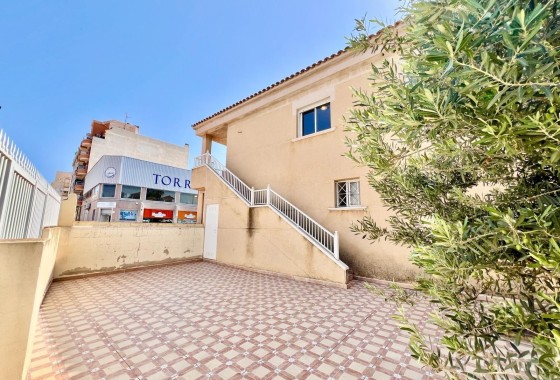 Apartment / Flat - Resale - Torrevieja -
                Torrevieja