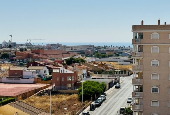 Apartment / Flat - Resale - Torrevieja - Torrevieja