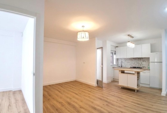 Apartment / Flat - Resale - Torrevieja -
                Torrevieja