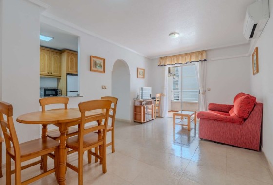 Apartment / Flat - Resale - Torrevieja - Torrevieja