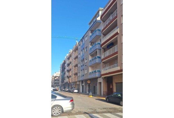 Apartment / Flat - Resale - Torrevieja - Torrevieja