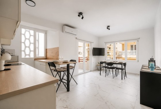 Apartment / Flat - Resale - Torrevieja -
                Torrevieja