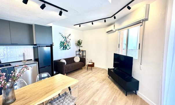 Apartment Flat - Sale - Torrevieja - Centro