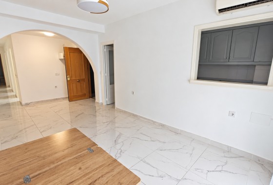 Appartement / Flat - Herverkoop - Torrevieja -
                Acequion