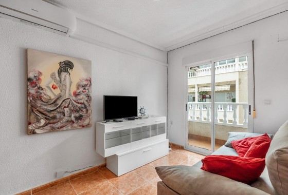 Appartement / Flat - Herverkoop -
        Torrevieja - C2R-59538