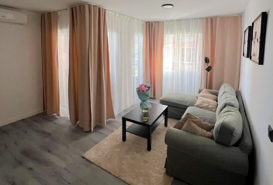 Appartement / Flat - Herverkoop - Torrevieja - Curva del Palangre