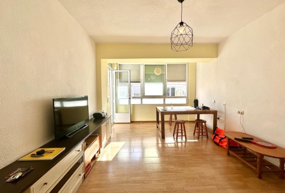 Appartement / Flat - Herverkoop - Torrevieja - Estacion de autobuses