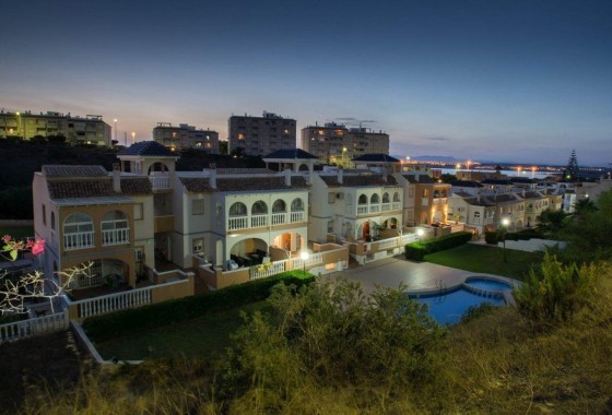 Appartement / Flat - Herverkoop - Torrevieja - La Mata