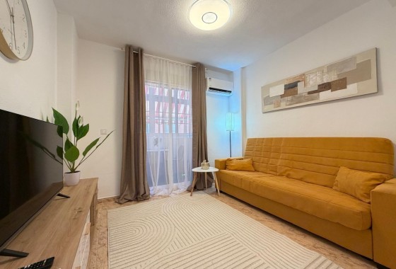 Appartement / Flat - Herverkoop -
        Torrevieja - MLS-71266