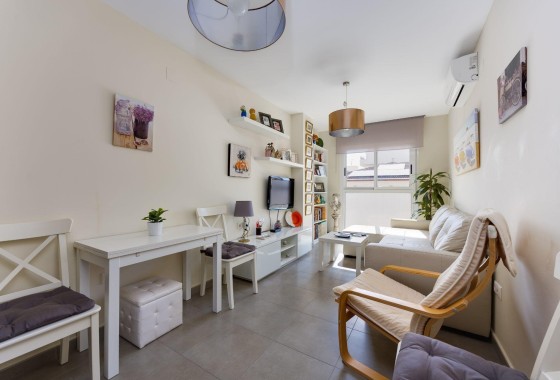 Appartement / Flat - Herverkoop - Torrevieja -
                Parque de las Naciones