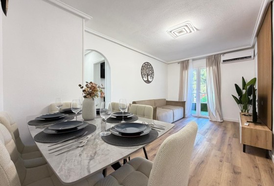 Appartement / Flat - Herverkoop - Torrevieja -
                Parque de las Naciones