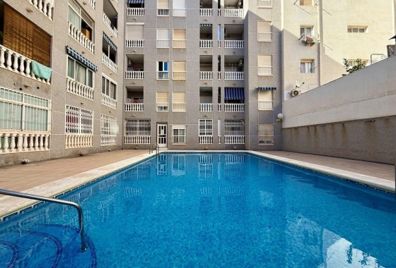 Appartement / Flat - Herverkoop - Torrevieja -
                Playa de los Locos