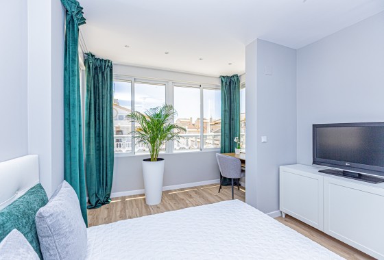 Appartement / Flat - Herverkoop - Torrevieja - Playa del Cura