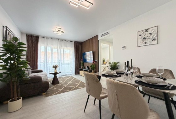 Appartement / Flat - Herverkoop - Torrevieja -
                Playa del Cura