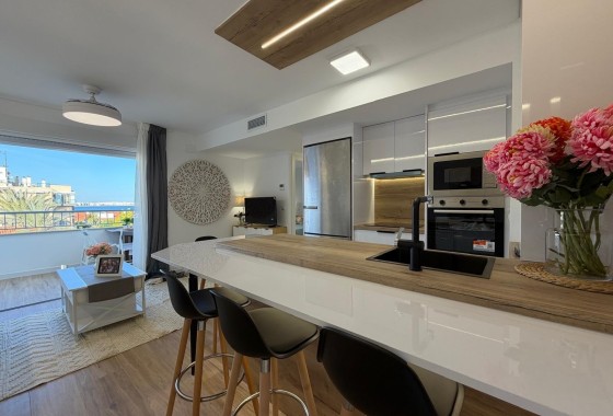 Appartement / Flat - Herverkoop - Torrevieja -
                Punta Prima