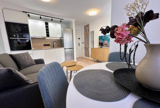 Appartement / Flat - Herverkoop - Torrevieja -
                Torrevieja