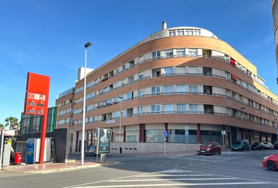 Appartement / Flat - Herverkoop - Torrevieja -
                Torrevieja