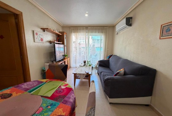 Appartement / Flat - Herverkoop - Torrevieja -
                Torrevieja