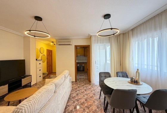 Appartement / Flat - Herverkoop - Torrevieja -
                Torrevieja