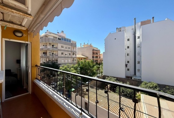 Appartement / Flat - Herverkoop - Torrevieja -
                Torrevieja
