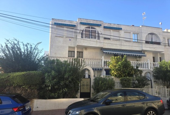 Appartement / Flat - Herverkoop - Torrevieja -
                Torrevieja