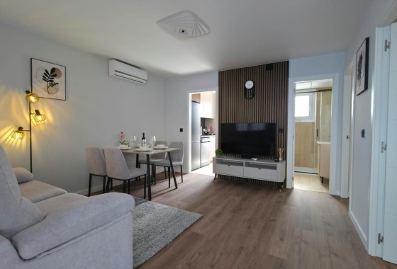 Appartement / Flat - Herverkoop - Torrevieja -
                Zona Los Frutales