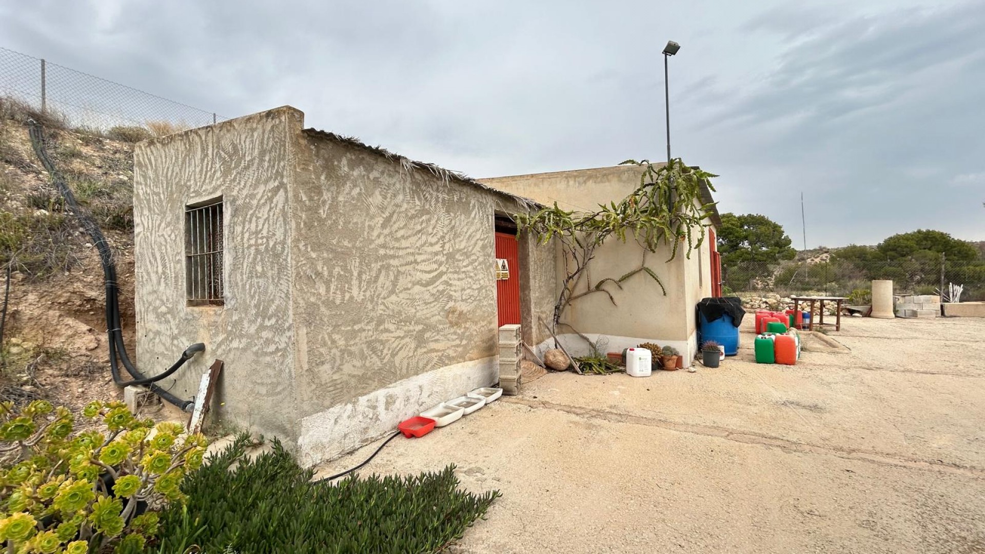 Återförsäljning - Finca lantlig egendom -
Albatera