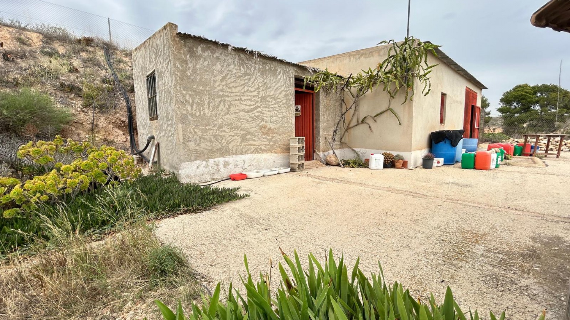 Återförsäljning - Finca lantlig egendom -
Albatera