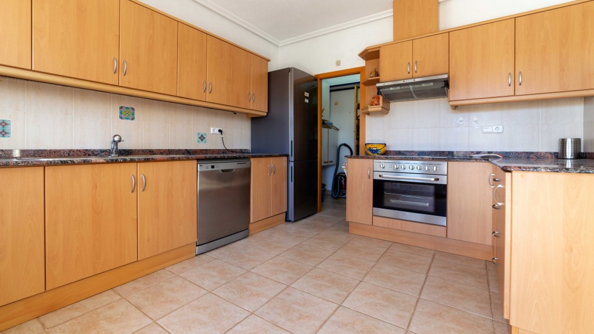 Återförsäljning - Finca lantlig egendom -
Albatera