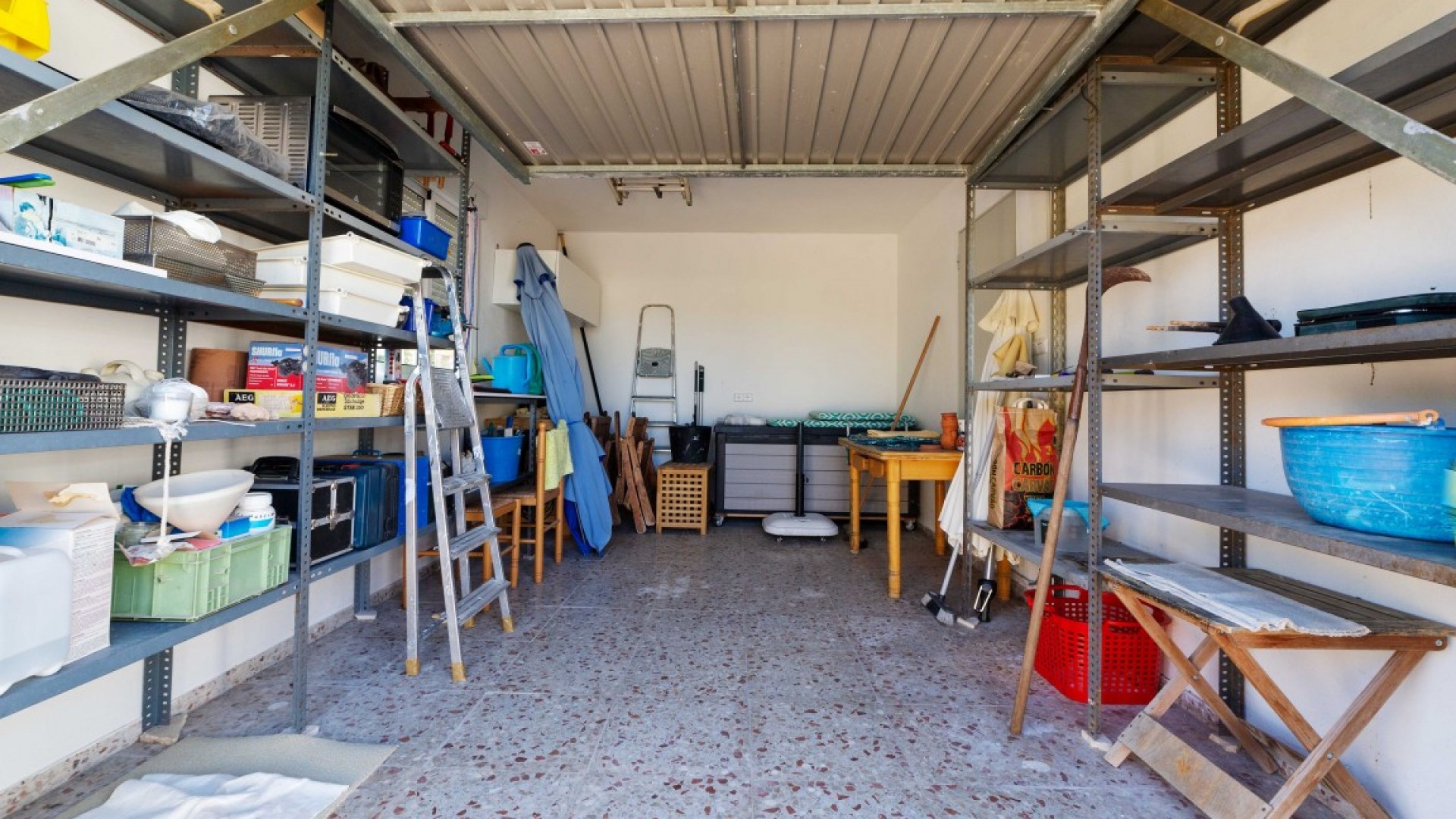 Återförsäljning - Finca lantlig egendom -
Albatera