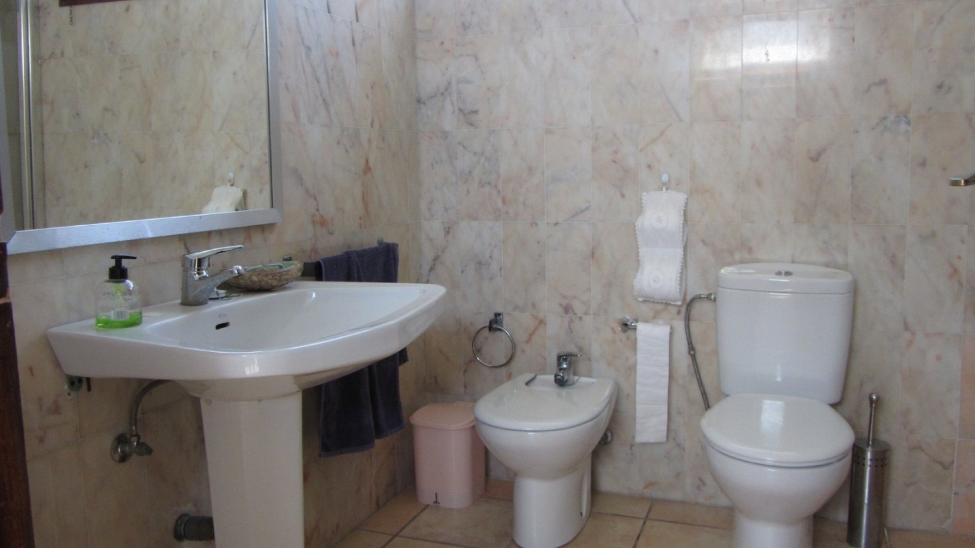 Återförsäljning - Finca lantlig egendom -
Alicante