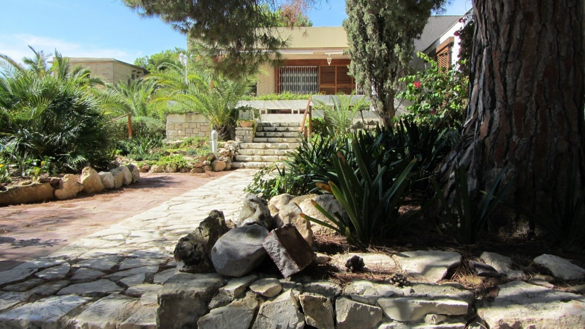 Återförsäljning - Finca lantlig egendom -
Alicante