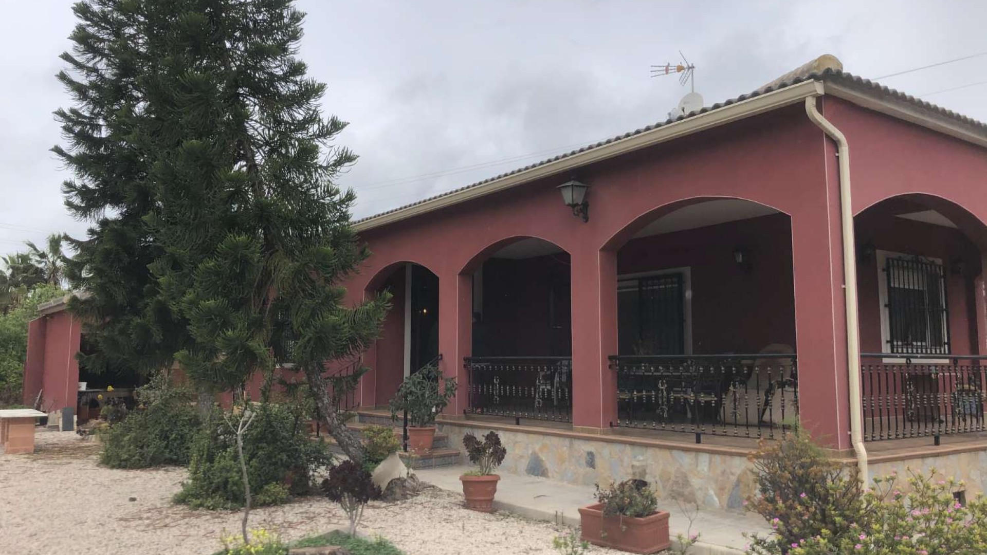 Återförsäljning - Finca lantlig egendom -
Callosa de Segura