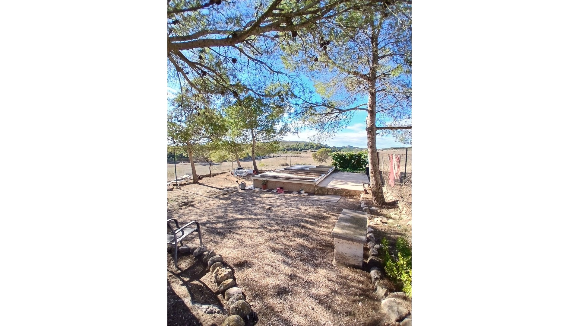 Återförsäljning - Finca lantlig egendom -
Caudete