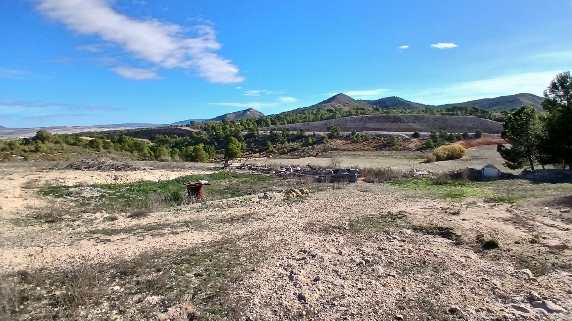Återförsäljning - Finca lantlig egendom -
Caudete