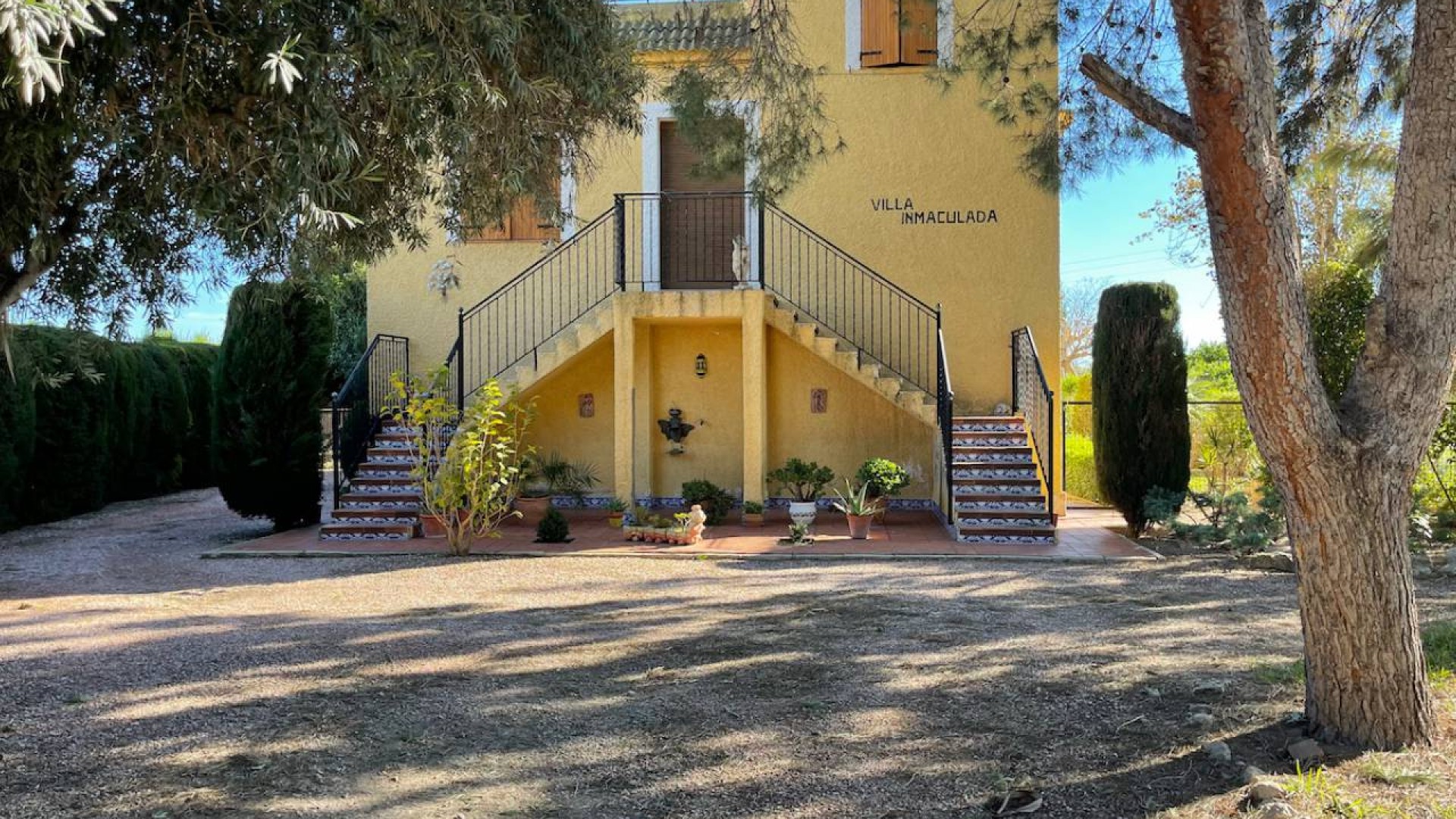 Återförsäljning - Finca lantlig egendom -
Daya Nueva