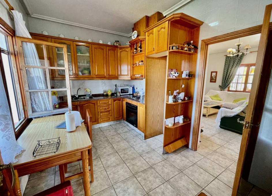 Återförsäljning - Finca lantlig egendom -
Daya Nueva