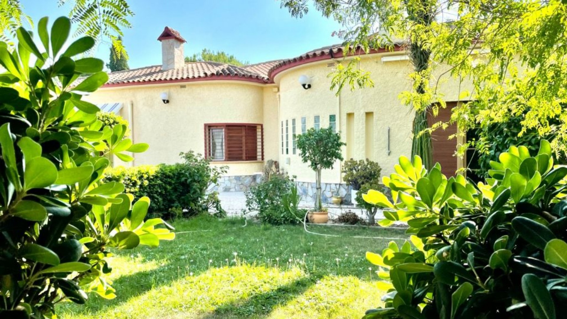 Återförsäljning - Finca lantlig egendom -
Elche