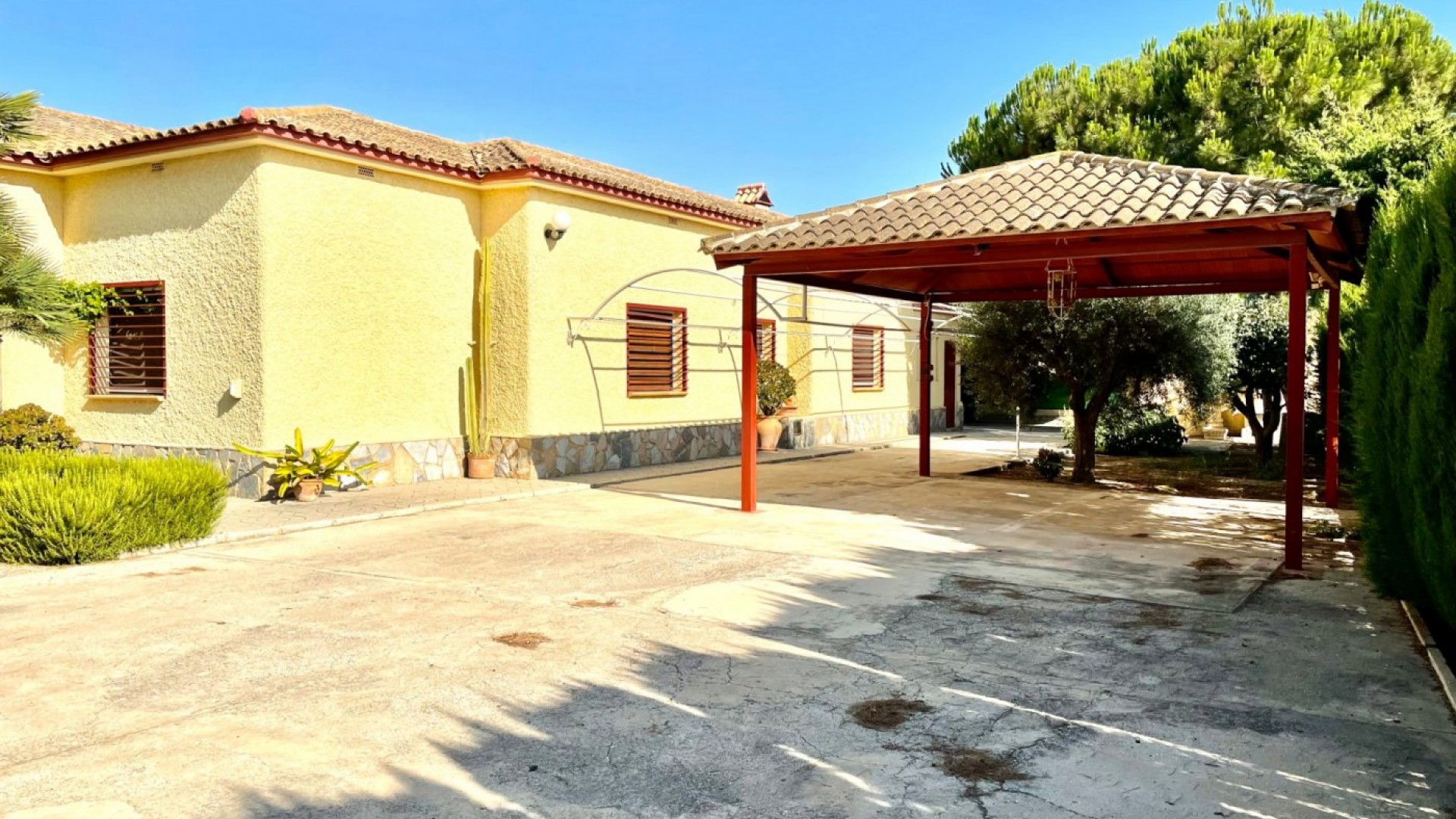 Återförsäljning - Finca lantlig egendom -
Elche