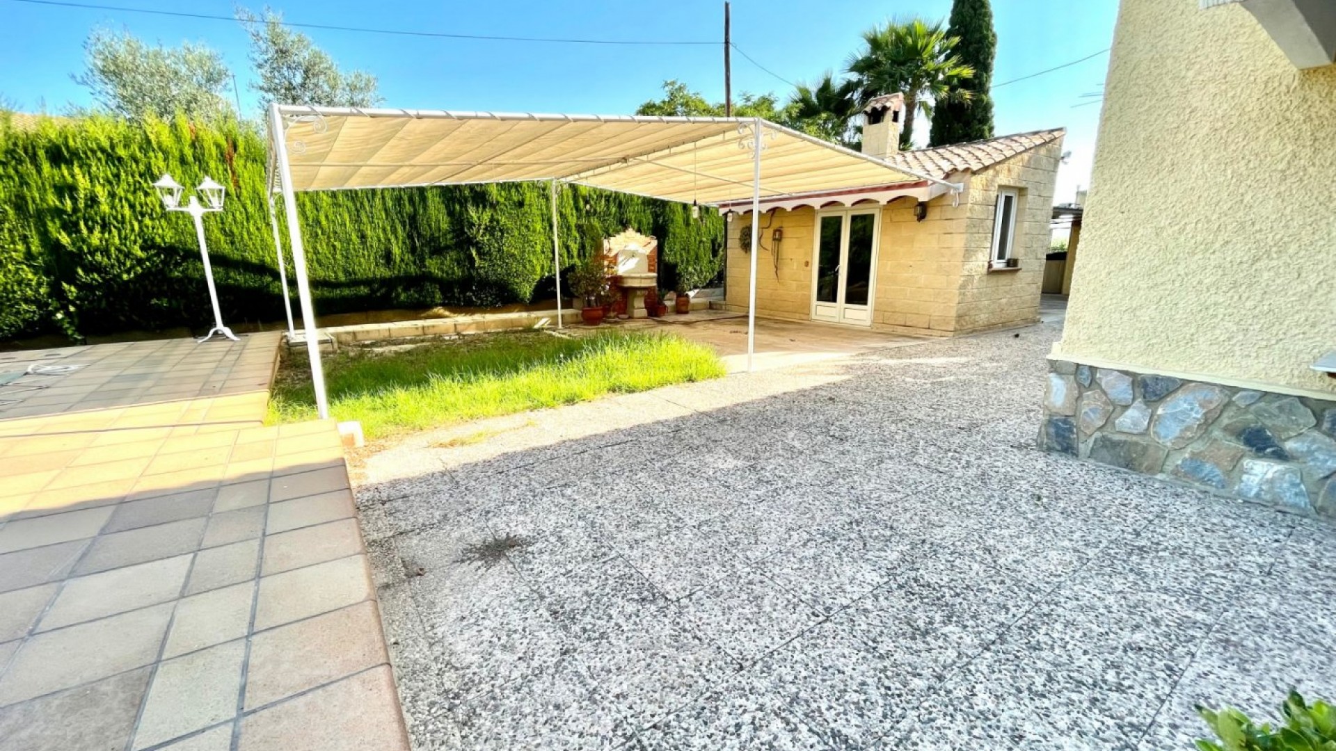 Återförsäljning - Finca lantlig egendom -
Elche